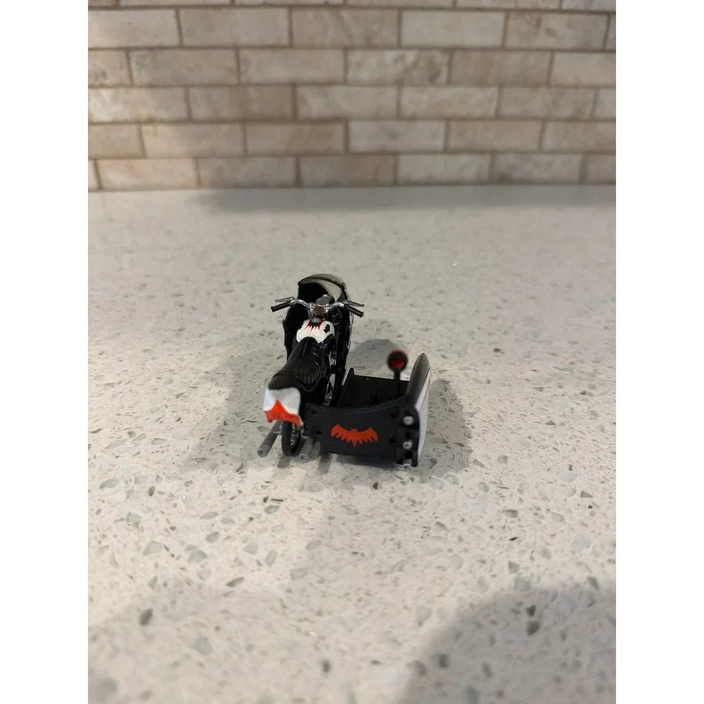 DC  1966 Classic TV Series Batman Batcycle And Sidecar